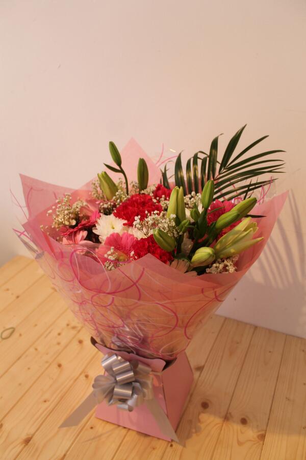 FlowersSheff's tweet image. Beautiful Bunch Of Flowers Great Value! Free Delivery All Over Sheffield @extraelegance @Sheffieldis