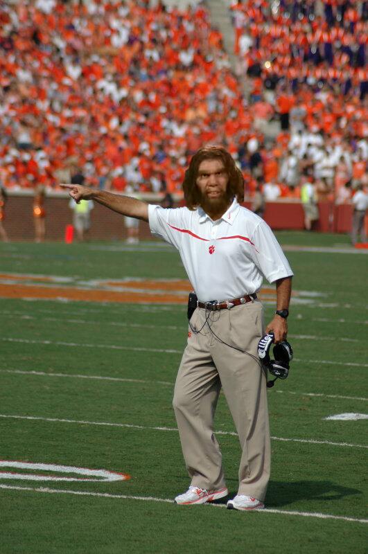 ThingsTatersSay's tweet image. Clemson football...so easy a caveman can do it