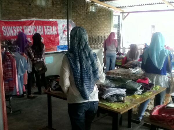 Yg bingung mau kmana hari ini? Tmn2 kita ni lgi buka garage sale di jln pembangunan usu no 15 medan mari mari kemari