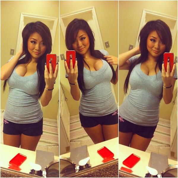 nunu_inhere's tweet photo. Indeed.. May i know bout her? “@_bella_verra: Do u like her? http://t.co/MtY12oaVV5”