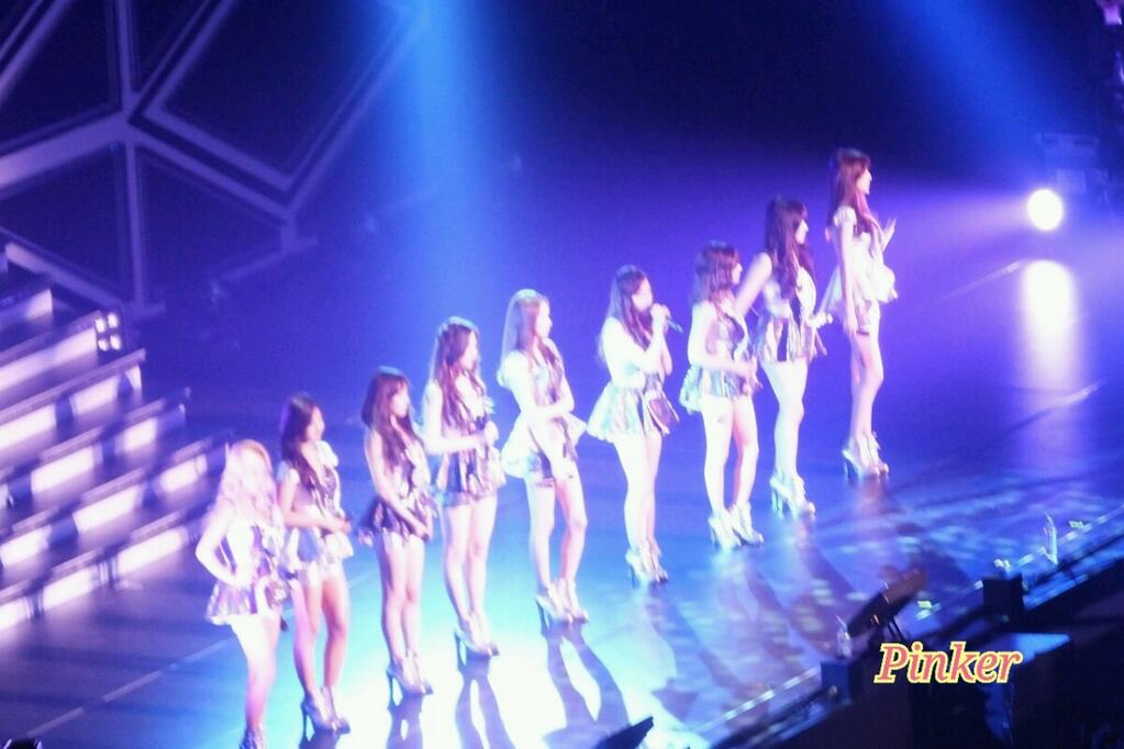 [PIC][14-12-2013]SNSD biểu diễn "GIRLS' GENERATION Free Live "LOVE&PEACE"" tại Yokohama Arenavào hôm nay Bbc0PLaCQAAXndD