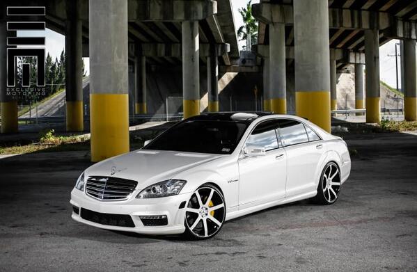 GulfDrift's tweet photo. قوة وفخامة بنفس الوقت, مرسيدس S65 AMG شاهد الصور كاملة على الرابط التالي http://t.co/9SCHdYPKq7 http://t.co/zcFncDA0zc