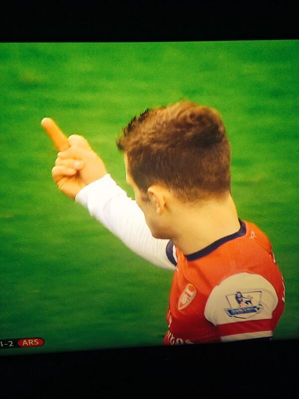  Jack Wilshere gives the middle finger to Man City fans during Arsenals defeat at the Etihad [Picture]