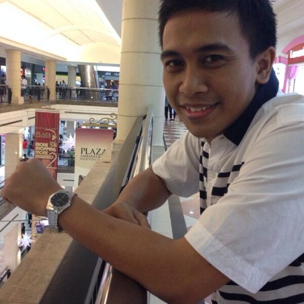 Hadiah jam dari <a href="/FiniAmalia/">Fini Amalia</a> . Makasih dek