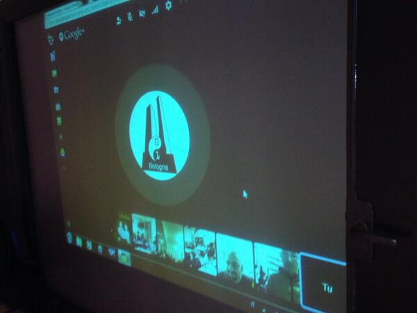 MarcoDiBi's tweet image. In collegamento diretto con gli altri amici di #scratch #coderdojobo #coderdojoro #coderdojomi #coderdojo