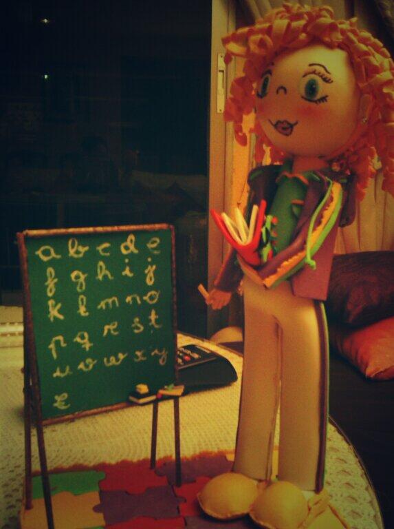 AthomeMade's tweet photo. Profesora http://t.co/j7eWQ69tMq