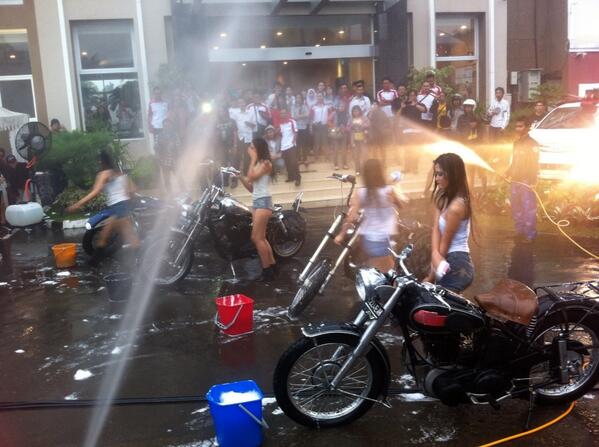 BEBEX_'s tweet photo. @ grand depok city. http://t.co/DjZfq67I61