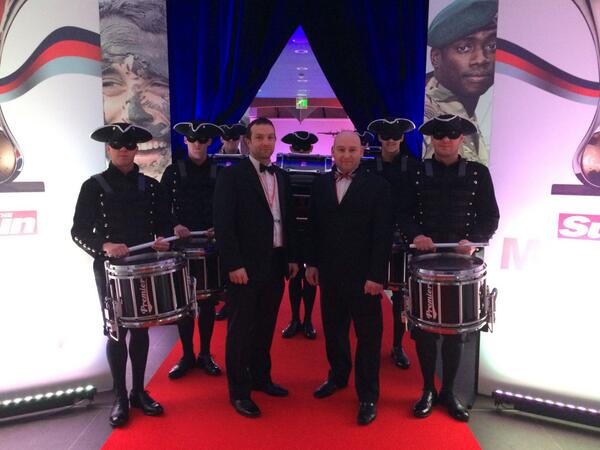 simonhoultcom's tweet photo. On the red carpet with @lightupdrumgear Jeff and @The_Highwaymen at The Sun Military Awards. What a day! #Millies http://t.co/PoVZOFToUF