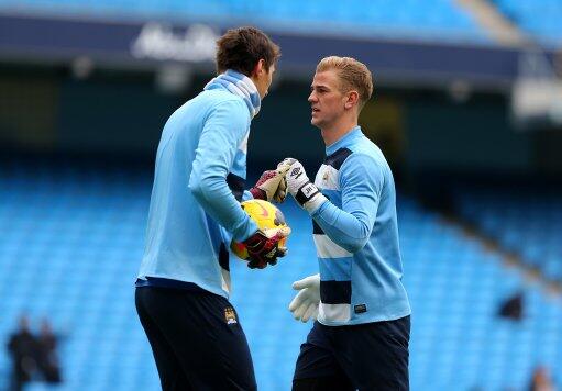 FootballCliches's tweet image. #classytouch #goodtosee #nohardfeelings #knuckledown #dislodged