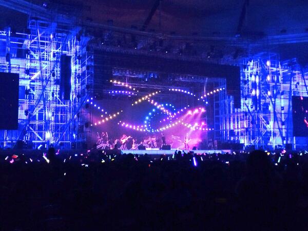 live_ypc's tweet photo. 새로운 무대연출, 도트이미지 어떠셨나요?조용필&amp;위대한탄생 투어콘서트 '헬로'의 서울 앙코르 공연 그 두번째 날이 성황리에 마무리 되었습니다! 내일 대망의 서울 마지막 날! 15일(일)은 오후 5시 시작입니다! http://t.co/F0KG0e3LUg