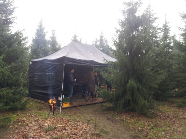 Uiteraard met catering midden in het veld!!!