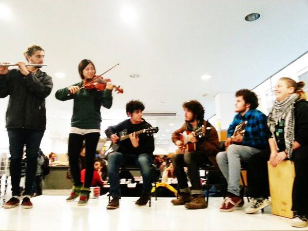 Quadriviumetsam's tweet photo. Ayer sí que se comió en armonía en la cafetería de la ETSAM http://t.co/MCPGsVUTcm