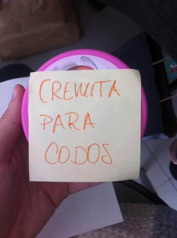maritoruisco's tweet photo. Después de la espera y haber engordado 8 kg cada una por nuestras amiga invisible por fin tengo mi crema para codos http://t.co/Vb18OIb33B