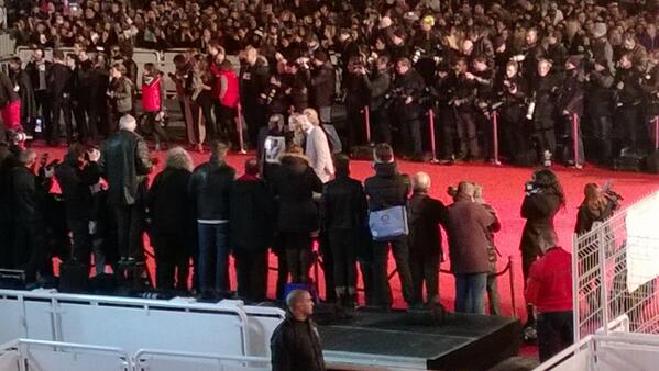 JustMusic_fr's tweet photo. #SurfaceNMA "Nos chers voisins" sont là aussi ! #NMA http://t.co/Uqt1DsBZNN