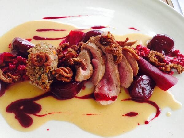 Confit duck, breast, crispy skin with 3 styles of beetroot at <a href="/SpringfontEats/">Springfontein Eats</a> in Stanford pic.x.com/iGFzbNNYq7