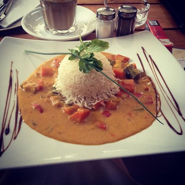 LeonieTepe's tweet photo. #veganfoodporn #cafébauturm http://t.co/hjuQ2tu5rs