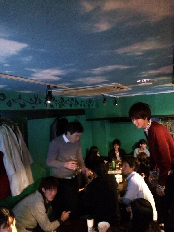 no_mo_ze's tweet photo. 今日は17時から大繁盛＼(^o^)／

まさかの4回転♫

フィギアスケートなら高得点です‼︎

これから月末につれてもっと賑わうと思うとドキがムネムネします♫

ご来店の皆様ありがとうございました^_−☆ http://t.co/fAbYF0LzLA