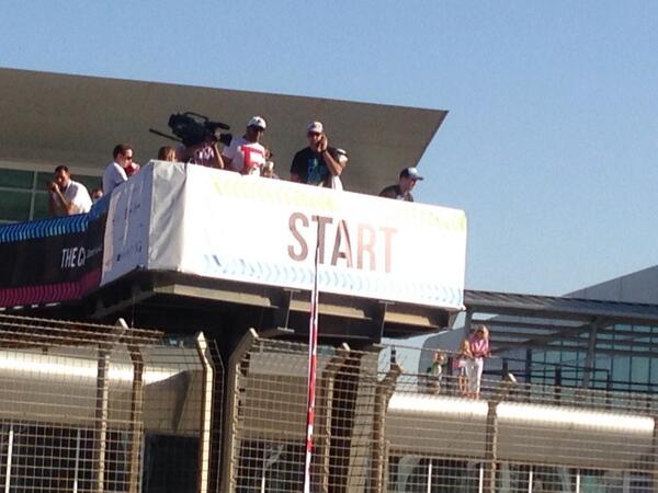 73Mr_B's tweet image. #TheBird in his Start nest on the dog and bone to @joerafferty400 #ColorRunDubai