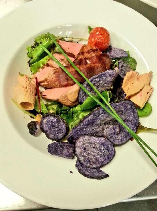 Vanavond mooi diner @ home.  16 personen.  In Nuenen.