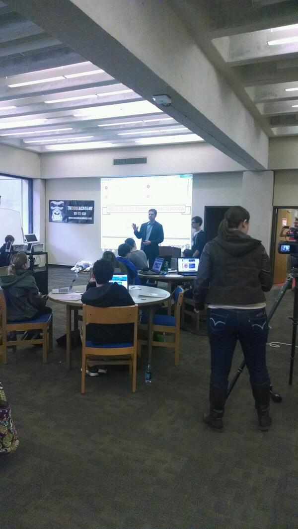 engage3D's tweet photo. @AndyBerke is here for the #HourofCode! http://t.co/xTt97q87lB