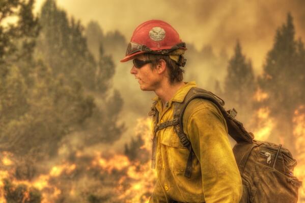 FireHouseRaven's tweet image. Great Wildfire Firefighter photo! #WildfireFighter #Wildfire #Firefighter
