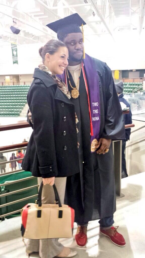 aToscano_'s tweet photo. Congrats to my bestie on graduating!! Love ya @chief_kief #LeosRuleTheWorld http://t.co/oBtYxGmlxa