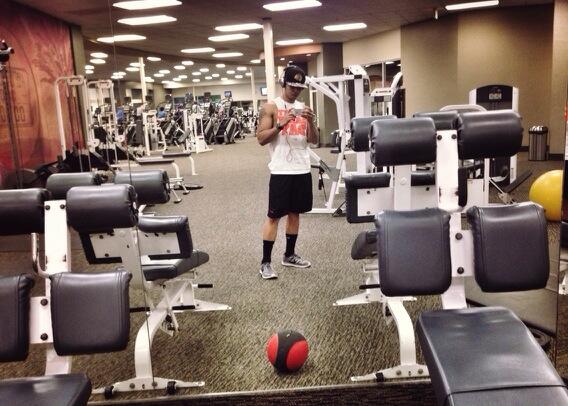 richardemerson's tweet photo. #gymgrind http://t.co/zSm3ViQERu