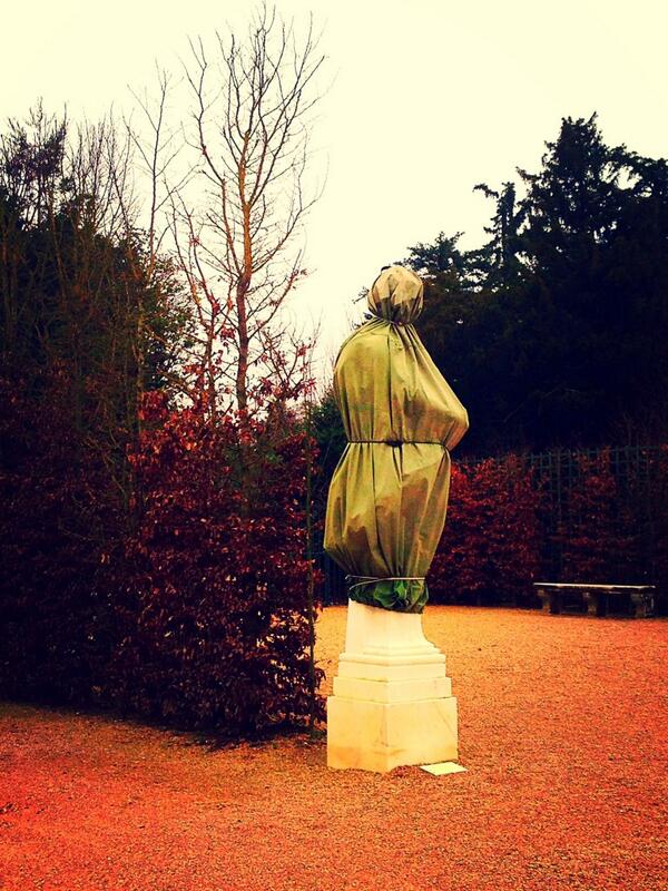 unselfdependant's tweet photo. Even statues need coats. #versaille http://t.co/jt9f7unstc