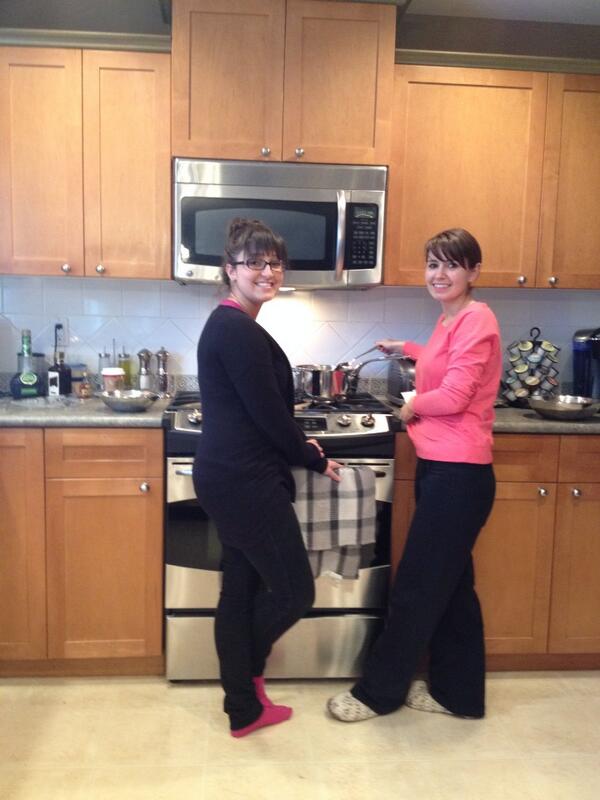 RaeleneJohn's tweet photo. Christmas chocolate making #yummy #tistheseason http://t.co/kufZ4o2LPM