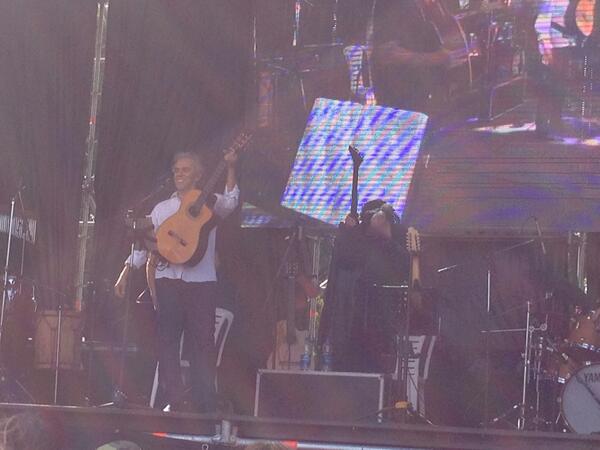 [ESCENARIO PRINCIPAL] Ahora en el Planetario canta #JAIRO en las Jornada por la Paz y la #D3m0cracia