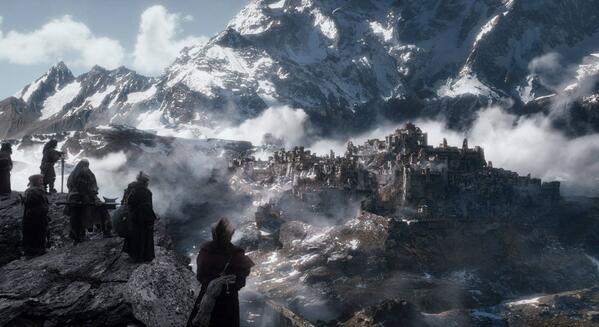 TheHobbitMovie's tweet photo. "Destroy the dragon. Take back your homeland." #TheHobbit #NowPlaying http://t.co/csN3AU3nSb