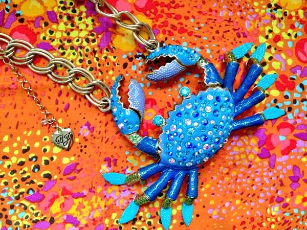 MAStylingCo's tweet image. “@xoBetseyJohnson: My blue crab is telling me to go SUPER BOLD for 2014! And I listen to my crabby! Xox💋💋 http://t.co/iwF4PSWrza” We love!