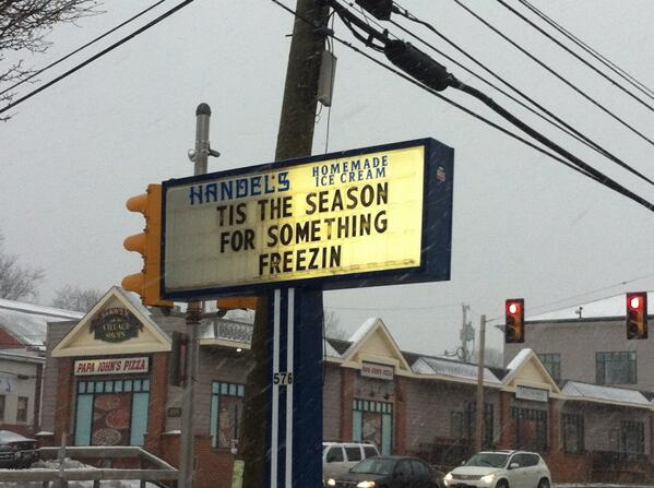 TEPatch's tweet image. Snow is now coming down fast and steady in Berwyn and the entire region. Send us your snow shotsTE@patch.com