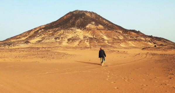 여행자일때 3. 바하리야 흑사막을 맨발로 걷던.