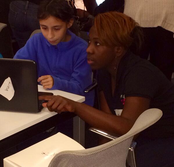VolunteerBGCNYC's tweet photo. #BGCNY chapter's tech lead, Peta, #CSEdWeek #HourofCODE #imaginebuildcreate http://t.co/R4VFnhy7KS