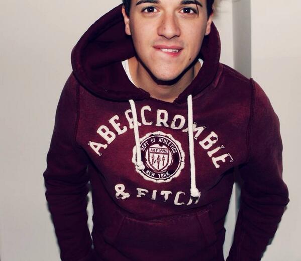 riky283's tweet photo. @Abercrombie http://t.co/wWJoDRAfPy