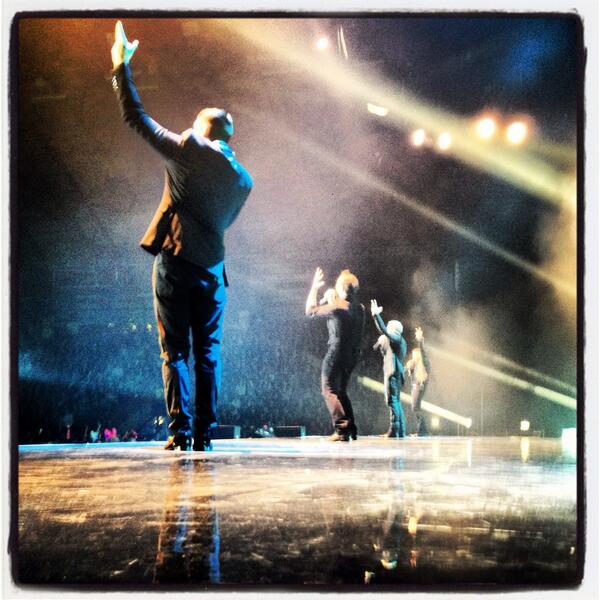 MarkDPlunkett's tweet photo. @shanelynchlife @officialkeith @MRMIKEYGRAHAM @ronanofficial Newcastle rocks! #BZ20 http://t.co/WY08GcJmtA