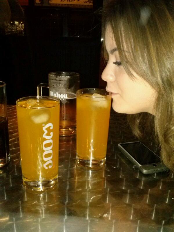 YasminaOlmos's tweet photo. Y no voliem.. jajjajaj @gemma93b http://t.co/BirENi3mmD