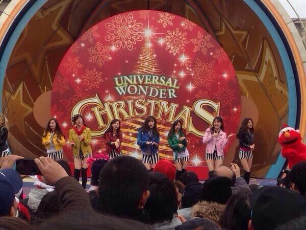 [PIC][15-12-2013]SNSD tham dự "SMTOWN V-theater Released event in USJ" vào trưa nay Bbf0wOBCEAE9vas