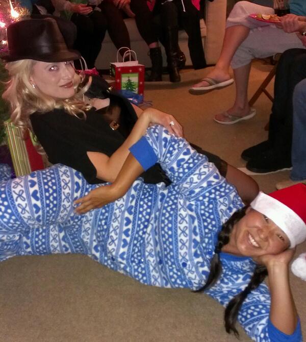 sdsurfladies's tweet photo. Yeah, that. #HappyHolidays http://t.co/auiRB6uOSV