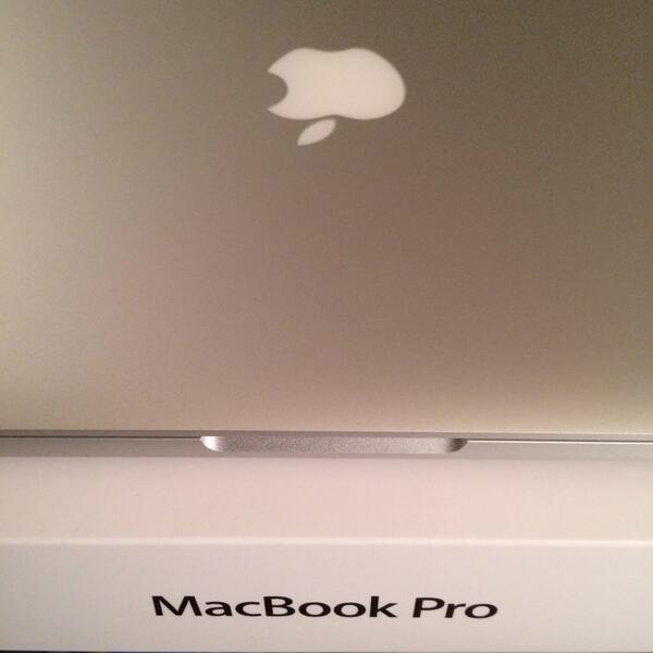 sajinshrestha's tweet image. 2hrs on the phone w #appleSupport, clean install w/in 3hrs of opening. Finally #MacBookPro is all set #itunesProblem