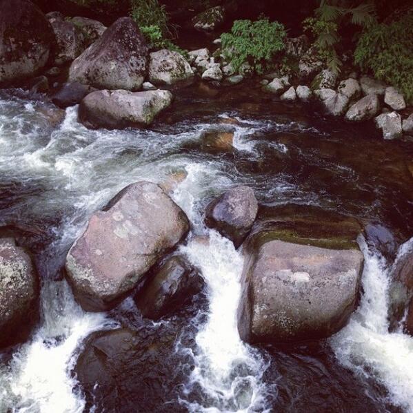 aronstagram's tweet photo. [update 131215] super relaxin... #nuest #aron #relaxed http://t.co/FslpC2EjX9