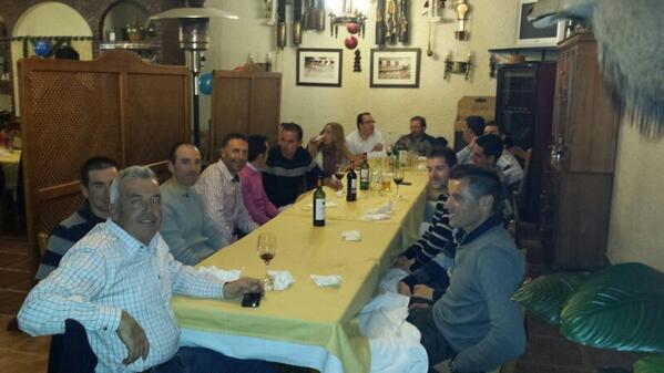 ciclismoalcala's tweet photo. Cena de Navidad 2013 http://t.co/BvlbROyv2y