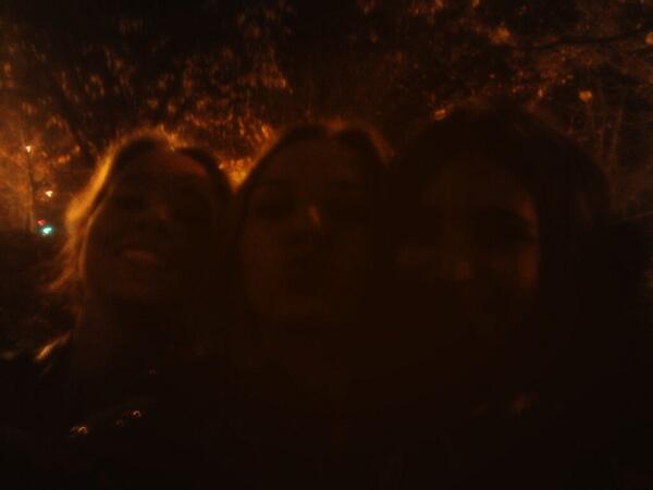ctrian's tweet photo. @laulacoto @luciarnav y porque no? http://t.co/0jsYrLfXaN