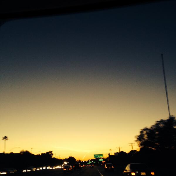 Ashton5SOS's tweet photo. American sunsets http://t.co/e0VnIaYeoG