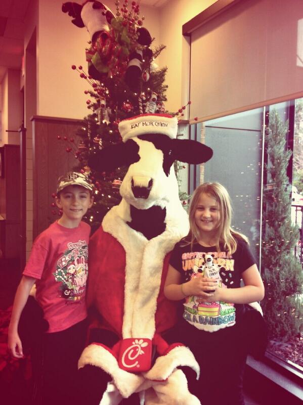 Piper and Colton with the Santa Cow. Thanks for a great day of pictures and fun!