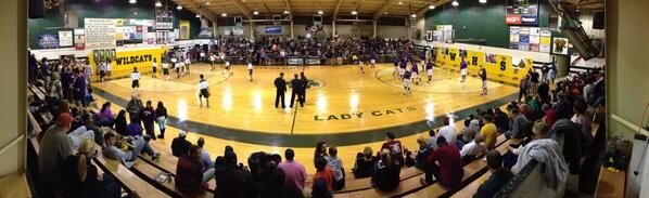 DSHSAlthetics's tweet photo. Pregame! DSHS VS FSHS #LPtournament #Number1 http://t.co/vHvBtq6jGY