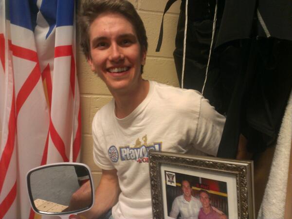 terryryan20's tweet photo. Marystown native &amp; Super-rookie @mccarthy_14 gets a mirror &amp;  pic #TakeTheHintHollywoodM #VanitySmurf #GreatKid #Team http://t.co/DN8Jv7Txyw