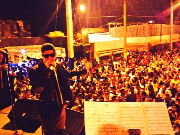 CifreEntertainm's tweet photo. Herrera!!! Mi barrió Gracias http://t.co/trd2P5LAgn