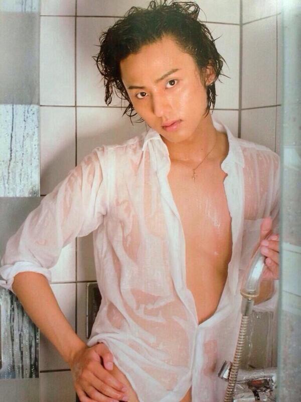 o_____o___oa's tweet photo. お知らせが約一ヶ月遅れましたが

みぃに  大好きで大切な 旦那さんで来ました。

   たいです。

  大好きだから 取られるの怖いんで

  アカウントは載せませんが

  みぃ  今ちょーー幸せです‼︎ http://t.co/dyCMySzKB8